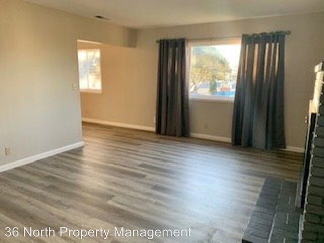 Foto del edificio - 1457-1459 Plumas Ln
