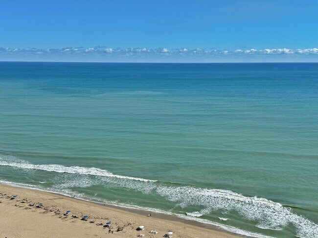 Foto del edificio - 3000 N Ocean Dr