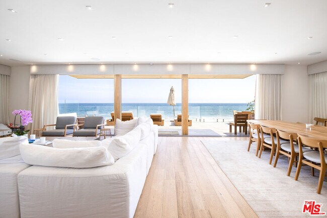 Foto del edificio - 21516 Pacific Coast Hwy