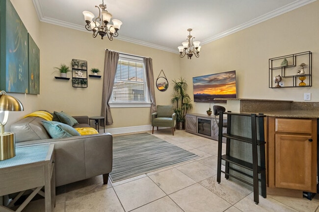 Building Photo - 611 S Orleans Ave