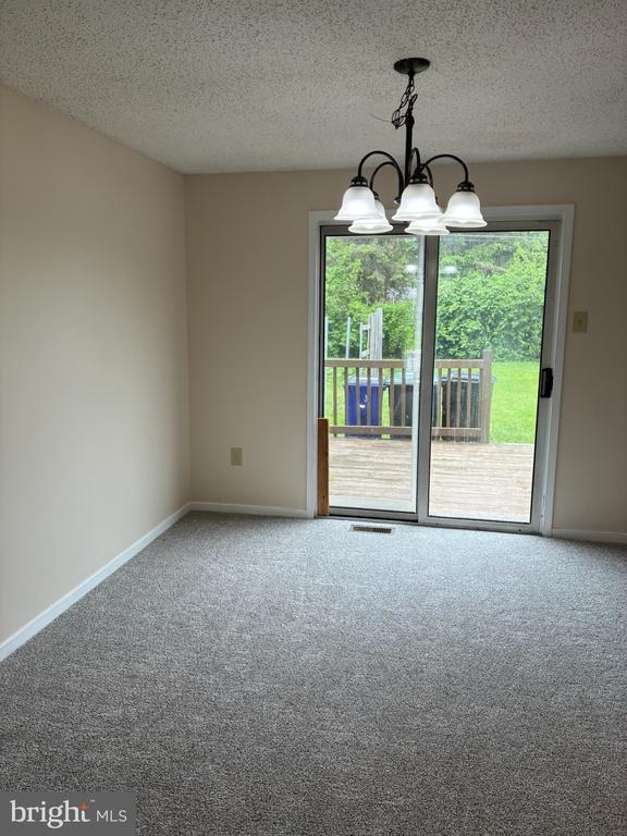 Building Photo - 1537 Violet Dr