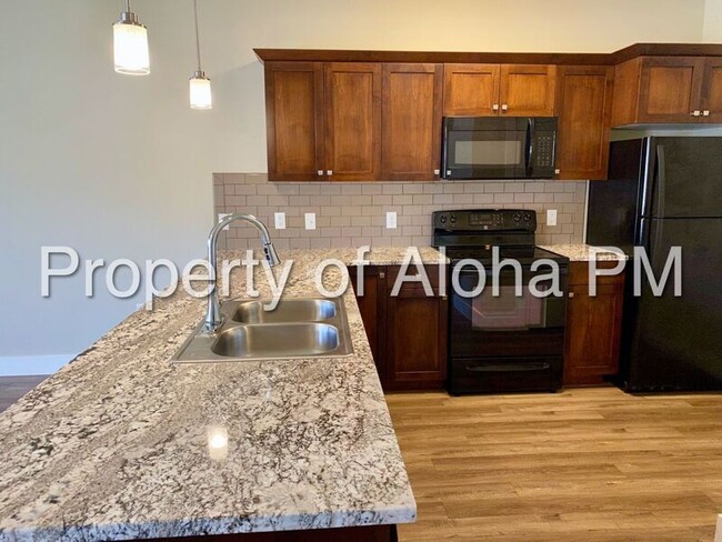 Foto del edificio - 3526 E. Grand Forest Dr.