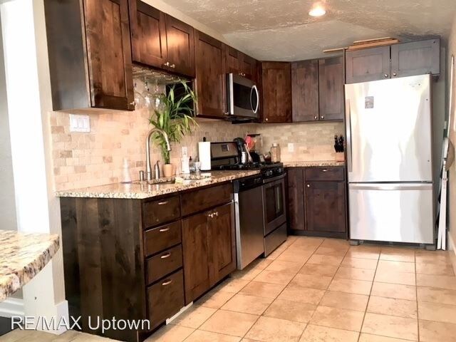 Building Photo - 3820 Winona Ct