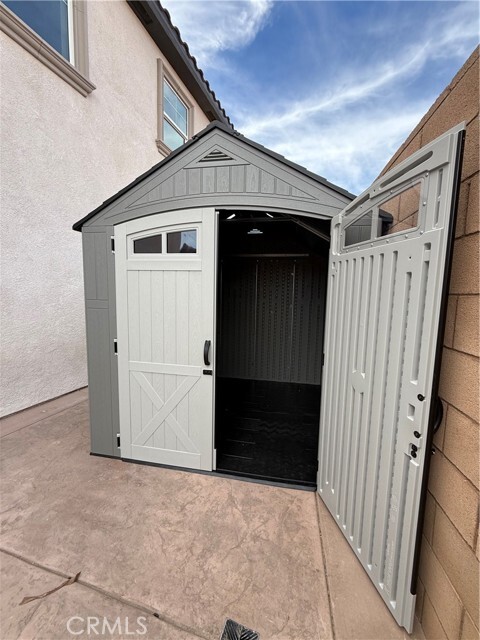 Foto del edificio - 7398 N Maple Ave