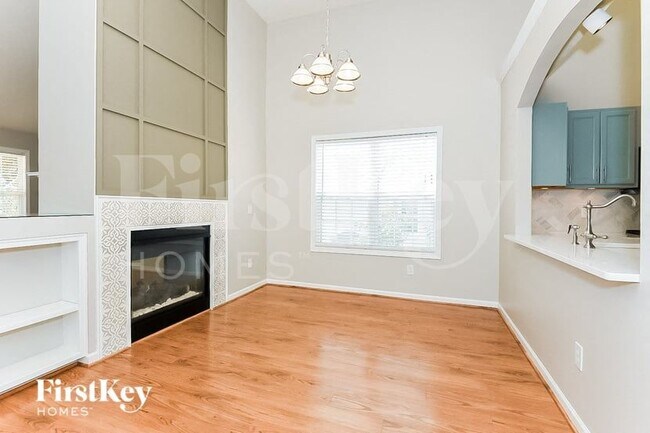 Foto del edificio - 307 White Oak Way