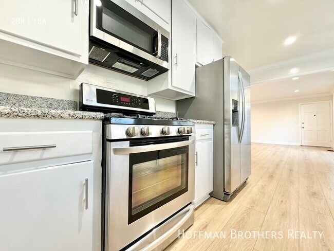 Foto del edificio - 4551 Hazeltine Ave, Sherman Oaks CA 91423