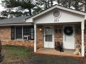 Building Photo - 371 Milton Ave