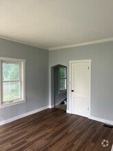 Building Photo - 2117 Kirkwood Blvd