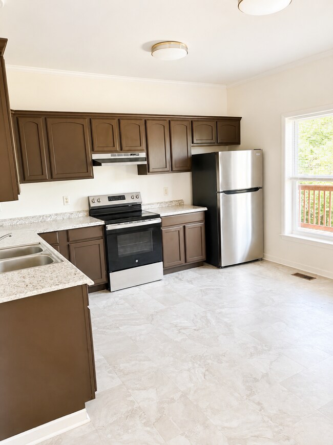 Foto del edificio - 50 Smith Lake Rd