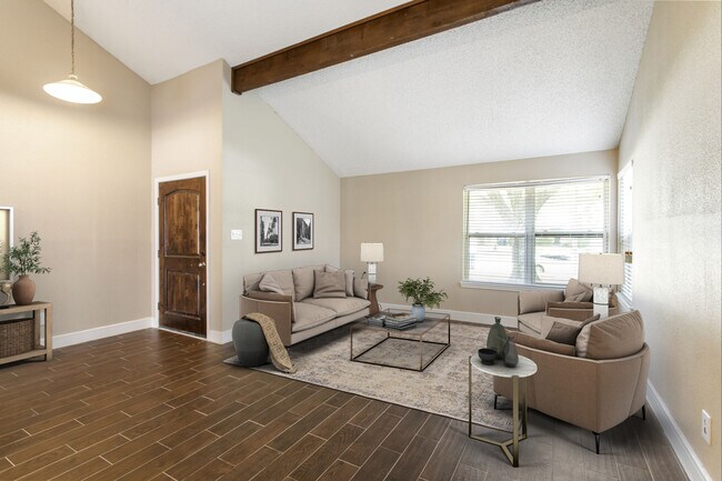 Foto del edificio - 5327 Pine Cliff Dr