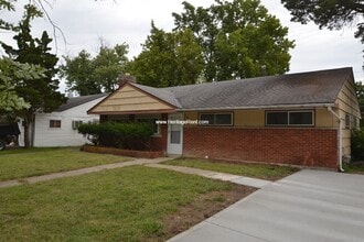 Building Photo - 1326 Ovid Ave