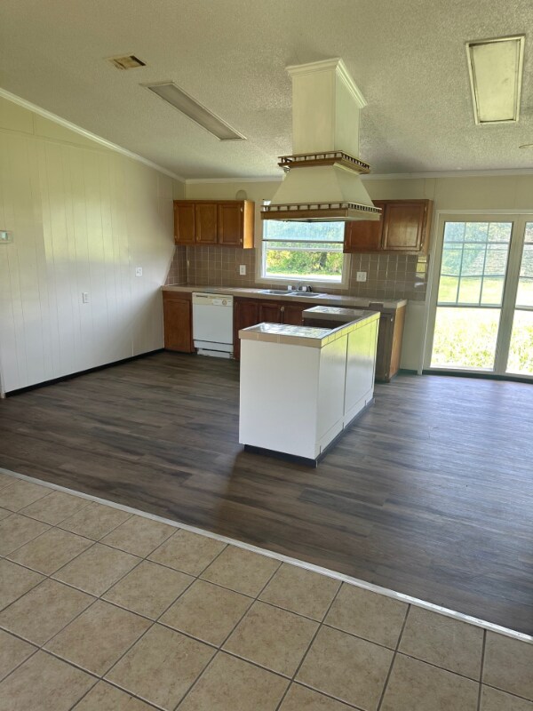 Building Photo - 120 Forest Creek Ln