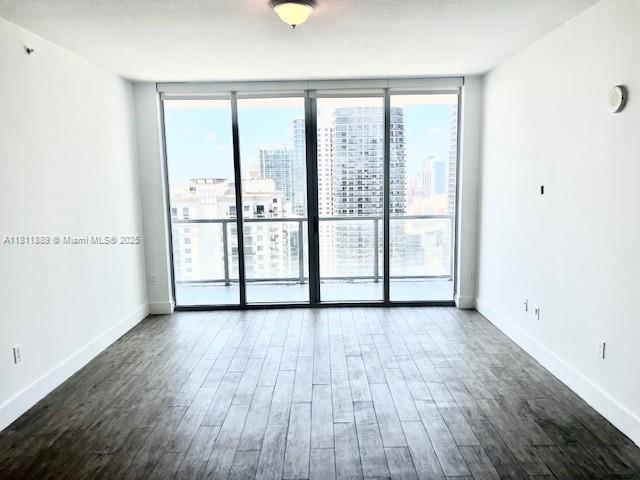 Building Photo - 1111 SW 1st Ave