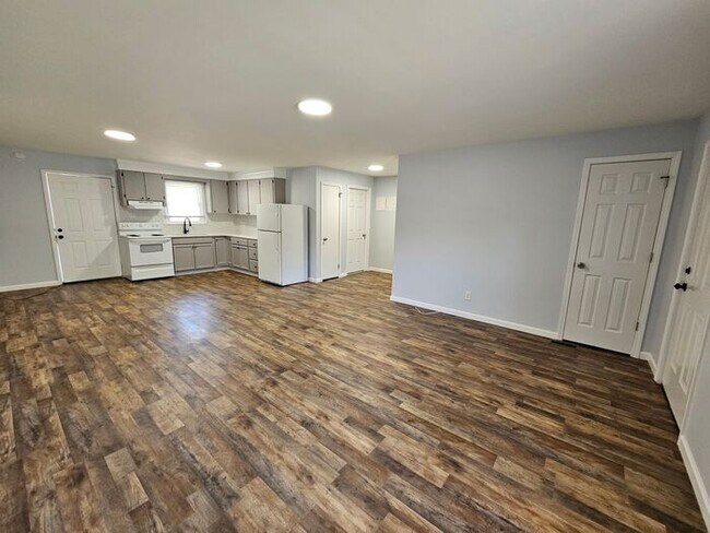 Foto del edificio - 2BD/1BA Duplex in Newton