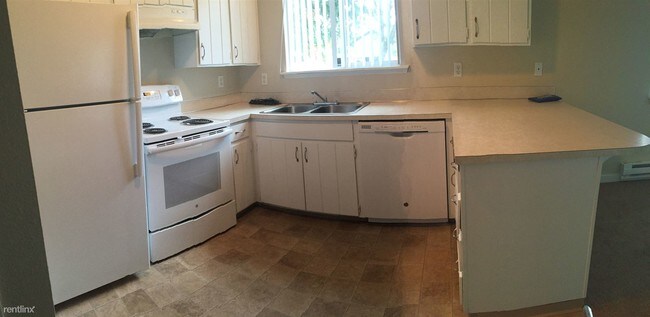 Foto del edificio - 16515 B St E