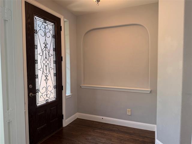 Building Photo - 2417 Kingsgate Dr