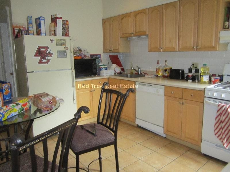 Photo - 10 Strathmore Rd (Brookline, MA)
