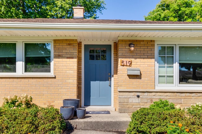 Building Photo - 519 Dawes St