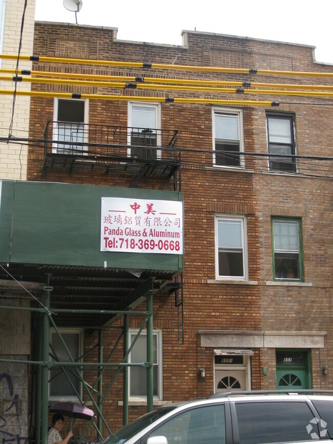 Foto del edificio - 855 57th St