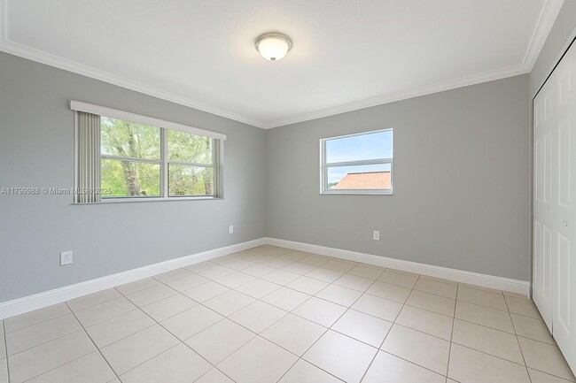 Foto del edificio - 5150 W 12th Ave