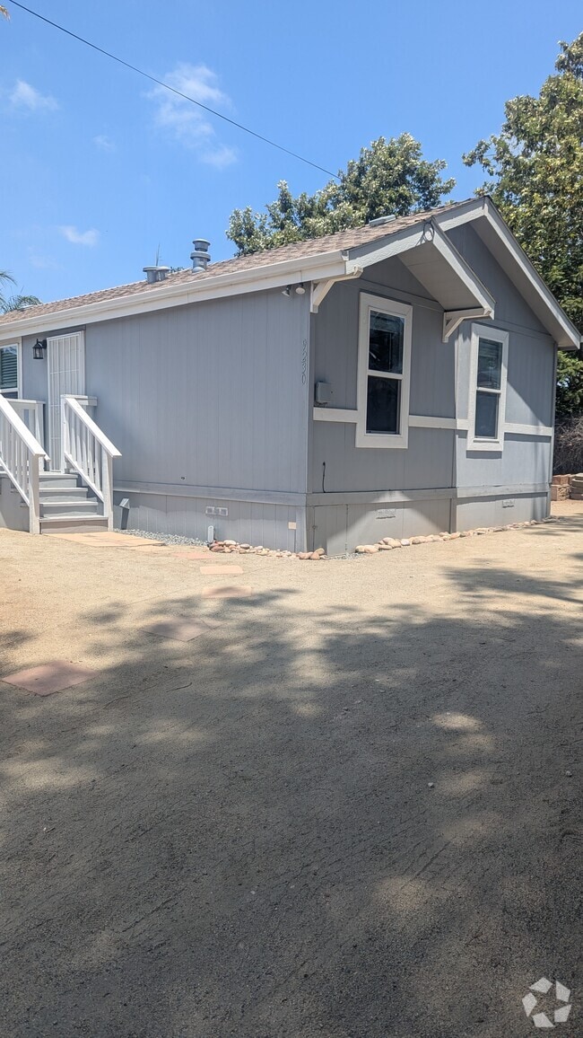 Building Photo - 9230 Campo Rd