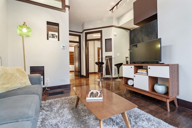 Foto del edificio - 1208 E Thomas St