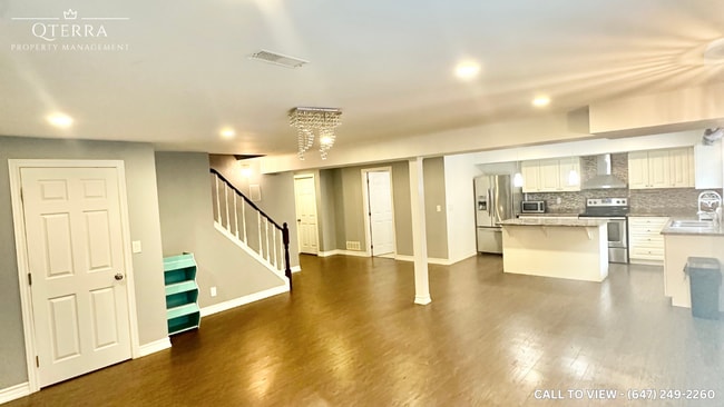 Building Photo - 6 Bignell Cres