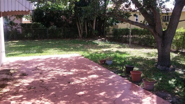 Foto del edificio - 3920 NW 59th Ave