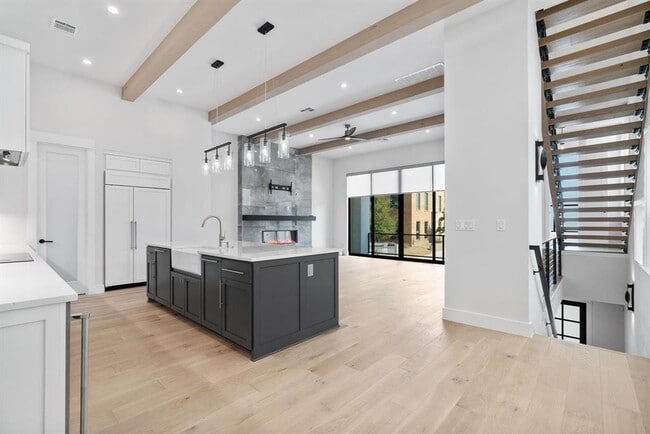 Building Photo - 13316 Galleria Cir