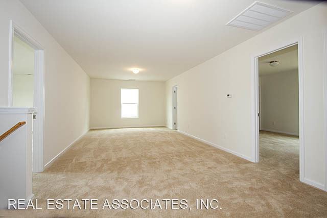 Building Photo - 5 br, 3.5 bath House - 6408 Bunker Hill Drive