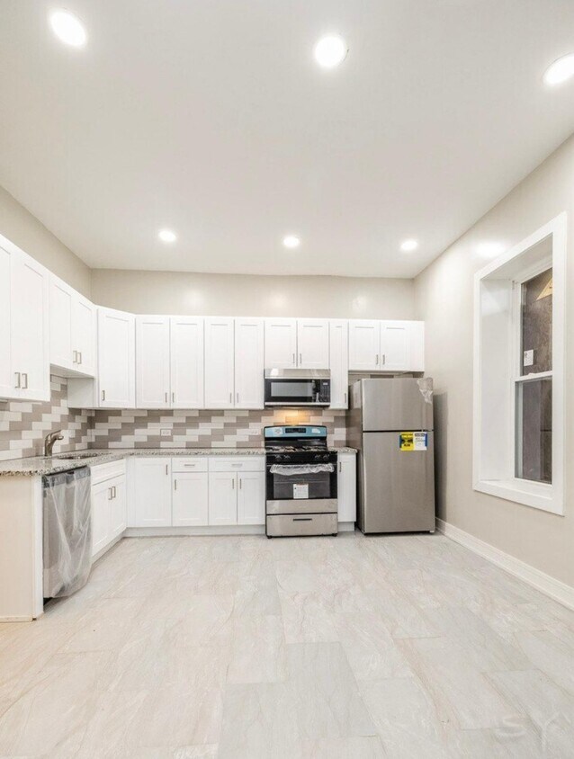 Foto principal - 6625 S Evans Ave