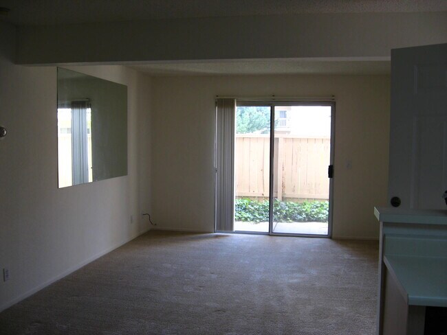 Building Photo - 321 Inger Dr