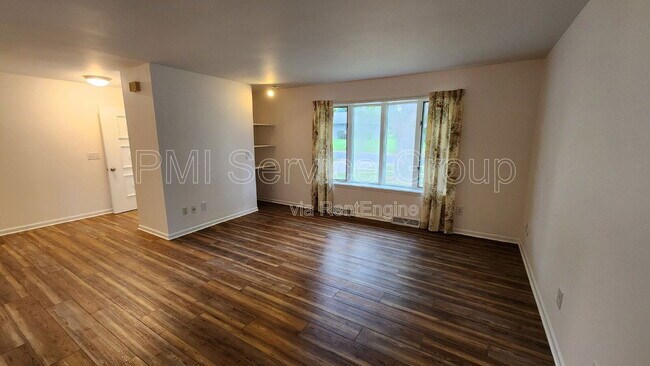 Foto del edificio - 410 Monroe St