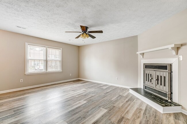 Building Photo - Call Sabrina Thomas at 757-767-0767 for more information