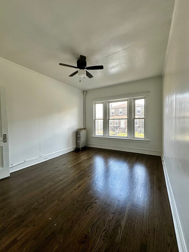 Foto del edificio - 7114-7116 S Blackstone