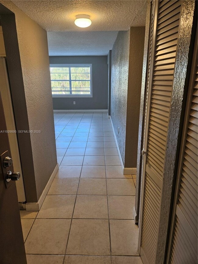 Foto del edificio - 4314 NW 9th Ave