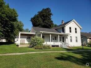 Building Photo - 602 S 1st St