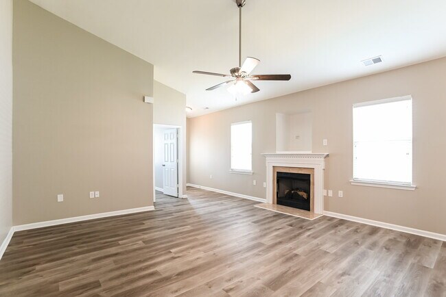 Building Photo - 4305 High Shoals Dr