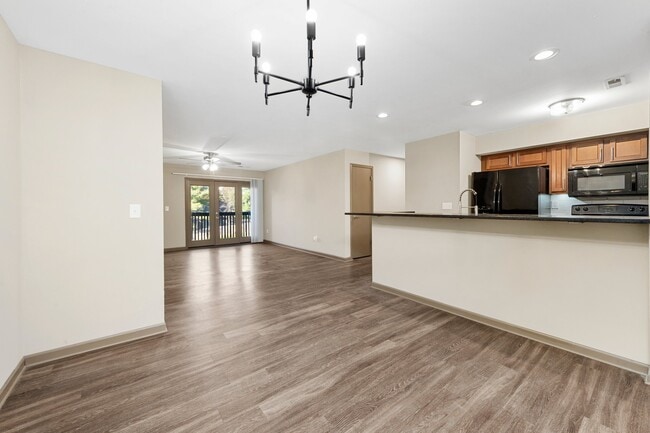 Photo - Esic Pointe - 1317 Esic Dr Apartment