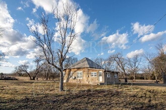 Building Photo - 2041 Cr 5300