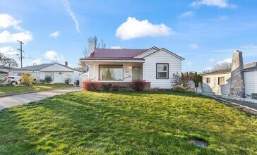 Building Photo - 304 N 35th Ave