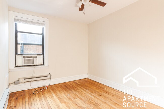 Building Photo - 837 W Cornelia Ave