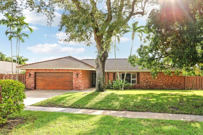 Foto del edificio - 100 SW 15th Ct
