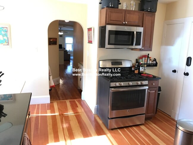 Building Photo - 21 Chandler St