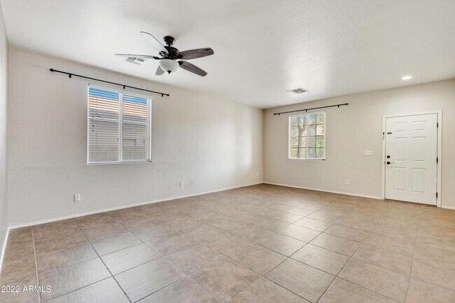 Foto del edificio - 3557 E Odessa Dr
