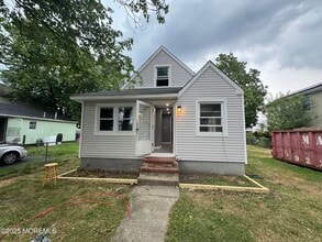 Building Photo - 315 Lorillard Ave