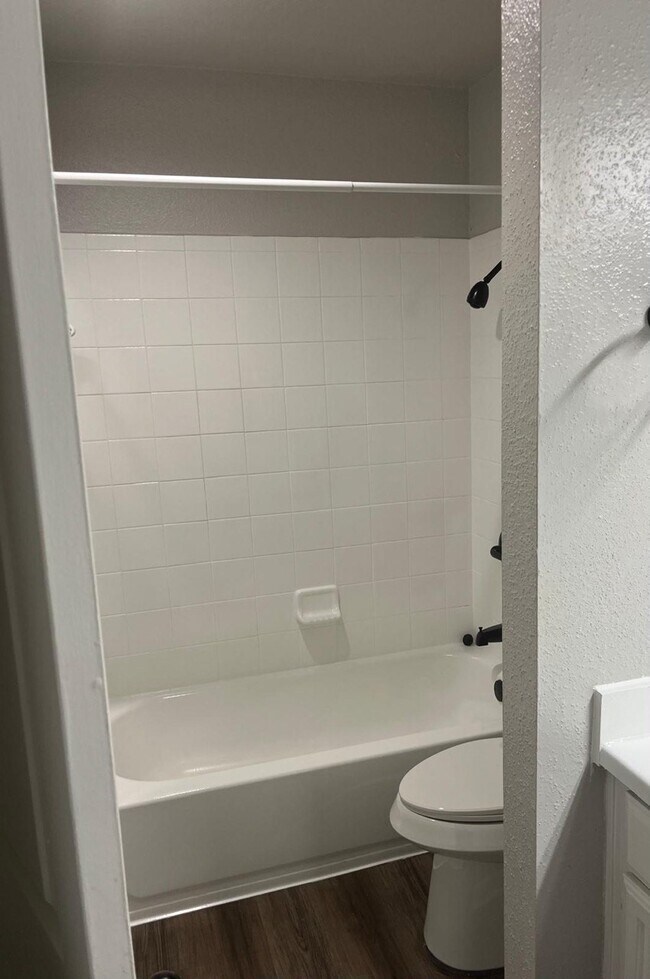 Foto del edificio - 9255 W Sam Houston Pkwy S