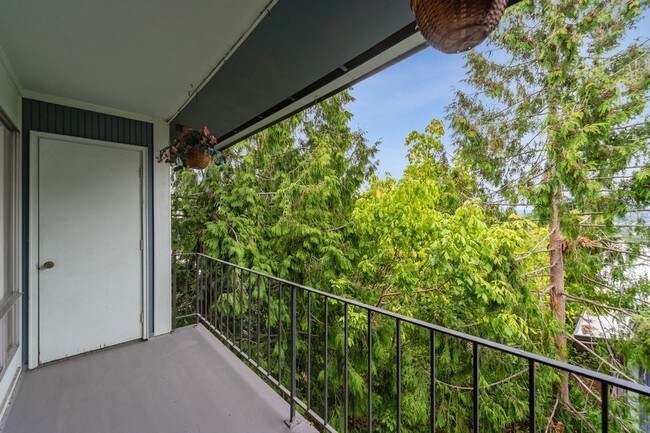Sunrise Terrace 2 Bedroom Condo 2 bedrooms Condo for