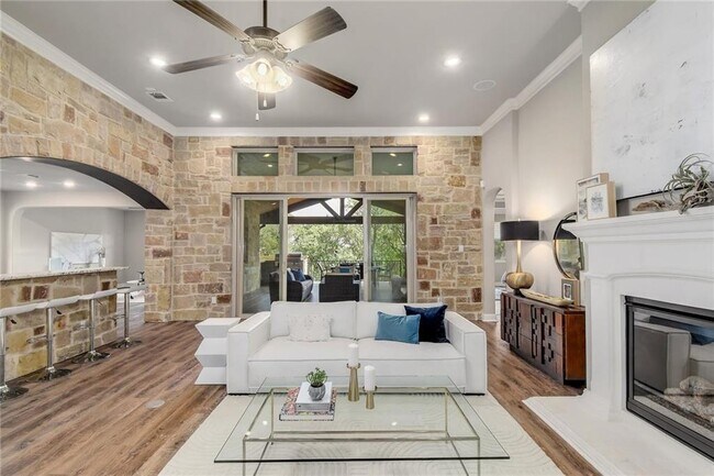 Foto del edificio - 309 Enchanted Hilltop Way