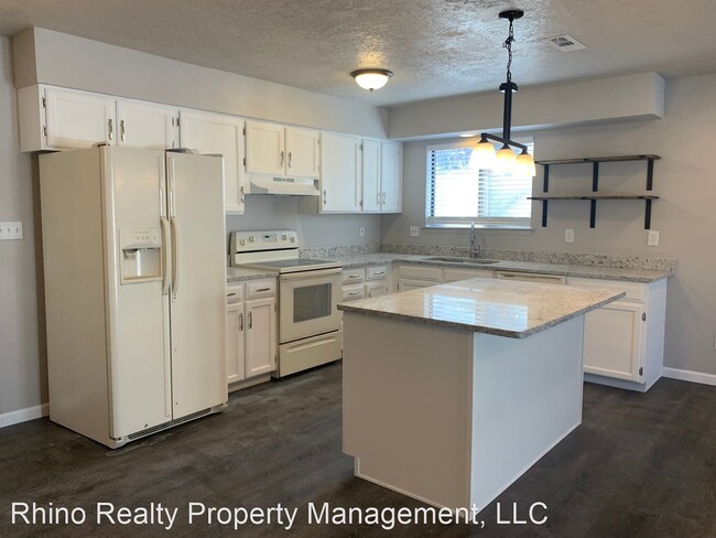 Foto del edificio - 3 br, 2 bath House - 5801 Brahma Dr NW